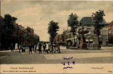 19855 'Coosje Buskenstraat. Vlissingen' Betje Wolffplein met fontein. Op de achtergrond de Coosje Buskenstraat