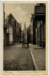 21384 'Vlissingen. Sarazijnstraat met St. Jacobstoren' gezien vanaf de Nieuwendijk