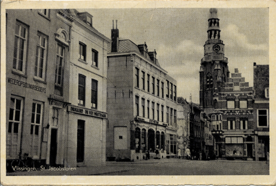 21418 'Vlissingen, St. Jacobstoren' De noordzijde van het Bellamypark met op de achtergrond de Kerkstraat