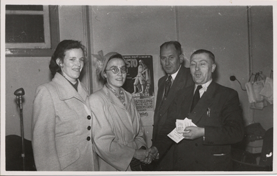 21560 Middenstandstentoonstelling de 'Vlisto' in het Concertgebouw, geopend op 5 oktober 1951.