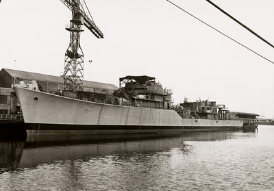 21828 Kon. Mij. De Schelde, bouwnummer 271. Onderzeebootjager Limburg. Opdrachtgever Koninklijke Marine. Bouwjaar 1953