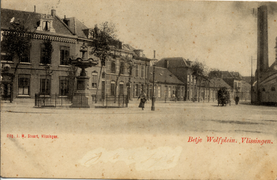 21845 'Betje Wolfplein. Vlissingen.' met fontein, op de achtergrond de Aagje Dekenstraat