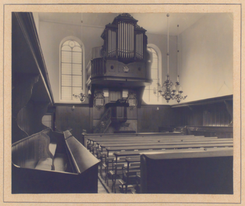 22494 Interieur (o.a. preekstoel en orgel) van de Lutherse kerk in de Walstraat