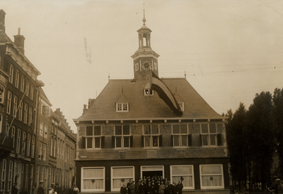 22804 Het Beursgebouw op het Beursplein. In het eerste halfjaar van 1928 was de Beurs gerestaureerd door de Vereniging ...