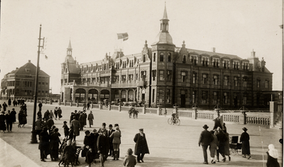 23012 2-6-1886: Officiële opening van het Grand Hotel des Bains. 22-4-1924: Opening van het door de Stoomvaart mij. ...