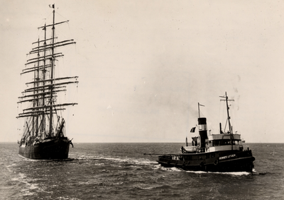 23349 Vier mast zeilschip de 'Passat' op de rede van Vlissingen. Op 10 maart 1951 passeerde de 'Passat' (en de 'Pamir') ...