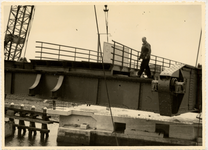 23420 Bouw van de nieuwe Keersluisbrug. Officieel in gebruik gesteld op 11-9-1954