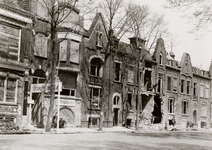 23911 Tweede Wereldoorlog. De Paul Krugerstraat op 24 april 1942 in de namiddag om 2.35 uur, een bominslag. ...
