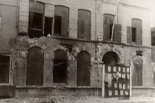 23913 Tweede Wereldoorlog. Politiebureau in de Breestraat kort na de bevrijding in november 1944