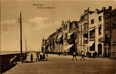 23984 'Vlissingen. Boulevard Bankert' Gezien in de richting van de Zeevaartschool