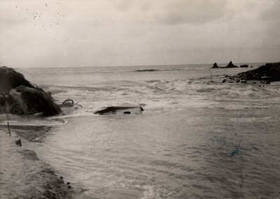 24269 Tweede Wereldoorlog. Oktober 1944: Nolledijk stuk gebombardeerd. 22 Augustus 1945: Mislukte sluiting van de ...