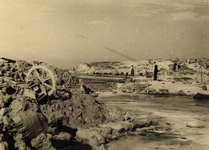 24271 Tweede Wereldoorlog. Oktober 1944: Nolledijk stuk gebombardeerd. 22 Augustus 1945: Mislukte sluiting van de ...