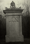 24350 Gedenkteken op graf van Jan Evert Lewe van Aduard. Gesneuveld aan boord. Monument onthuld in 1832