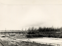 24641 Bouw van het sportfondsen zwembad in Vlissingen. Start van de werkzaamheden: jan. 1969.    Officiële opening ...
