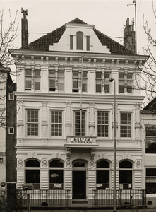 24659 Het Stedelijk Museum, Bellamypark no.19 aan de westzijde.Voormalig woonhuis van de familie van der Os.Sinds 1914 ...