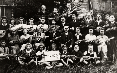 25276 Mandoline Vereniging: T.O.V.I.D.O. Opgericht op 1 oktober 1922 te Vlissingen. De directeur is de Heer M.P. ...
