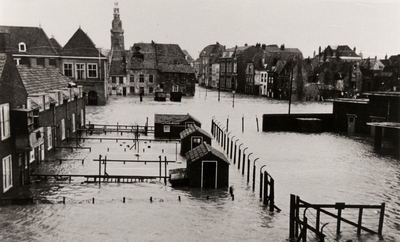 25834 Stormvloedramp 1 febr. 1953. De Grote Markt gezien vanuit de Gasthuisstraat.