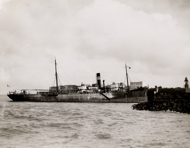 26204 Fortunata uit Catania, op 3-7-1939 gestrand op het Roeiershoofd