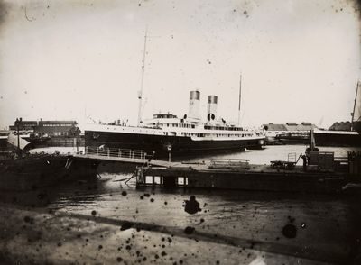 26349 Stoomvaartmij. Zeeland, de 'Oranje Nassau', gebouwd in 1910.