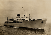 26365 Stoomvaartmij. Zeeland, de 'Koningin Emma' gebouwd in 1939.