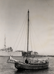 26423 De Arne, zeilboot liggende in het Verbreed Kanaal. Bouwnr. 173, bouwjaar1920. Eigenaar Mr. Jan Smit