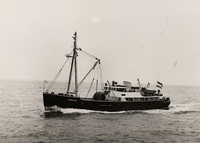 26487 Betonningsvaartuig 'Terneuzen'. In dienst genomen in juni 1954. Het achterschip is later rondgemaakt.