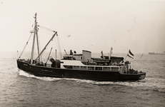 26488 Betonningsvaartuig 'Terneuzen'. In dienst genomen in juni 1954. Het achterschip is later rondgemaakt.