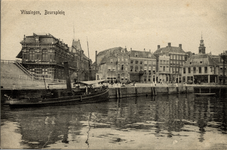 26960 'Vlissingen, Beursplein'. De Voorhaven met op de achtergrond van l. naar r.: Hotel Bos, de Noordzeestraat, het ...