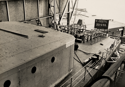 27010 Kon. Mij. De Schelde, bouwnummer 271. Onderzeebootjager Limburg. Opdrachtgever Koninklijke Marine. Bouwjaar 1953
