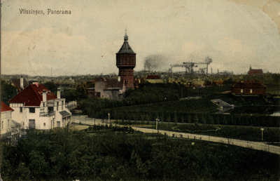 27595 'Vlissingen, Panorama' Het Villapark gezien vanaf de Boulevard. Op de voorgrond de Parklaan, daarachter de ...