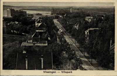 27610 'Vlissingen - Villapark'. De Badhuisstraat met op de achtergrond Boulevard Evertsen en -Bankert