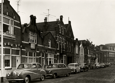 28013 De Glacisstraat gezien in de richting van de Van Dishoeckstraat