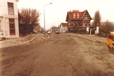 28518 Koudekerkseweg te Vlissingen, na de vernieuwing van de riolering wordt de weg opnieuw bestraat