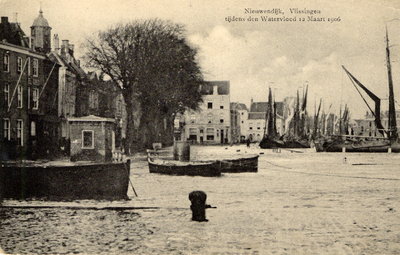29335 'Nieuwendijk, Vlissingen tijdens den Watervloed 12 Maart 1906'
