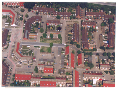 29877 Luchtfoto van Vlissingen. Een gedeelte van de wijk Bossenburgh. In deze wijk liggen de straten Sterkenburg, ...