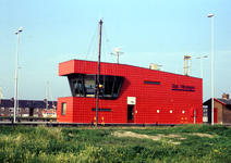 30600 Nieuw bedieningsgebouw voor het sluizencomplex te Vlissingen. In het gebouw worden ook de bruggen over het Kanaal ...