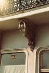 30775 Gevel en balkon van het pand Beursplein 9, vanaf 1864 in gebruik als kantoor van het Belgisch Loodswezen