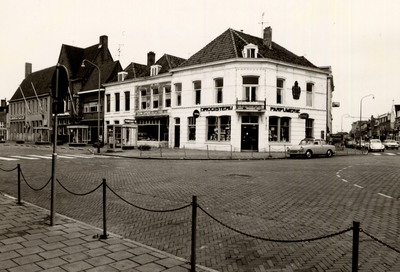 30846 De Coosje Buskenstraat gezien vanaf het Betje Wolffplein