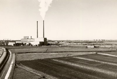 31848 Luchtfoto van Vlissingen. De Provinciale Zeeuwsche Electricteits-Maatschappij (PZEM) elektrciteitscentrale en ...