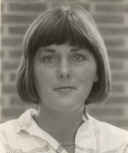 31910 L.C. Poppe-de Looff, lid van de raad van de gemeente Vlissingen voor het CDA. Foto t.g.v. de raadsperiode 1986-1990.