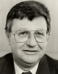 31930 C.J. van der Weele, gemeenteraadslid voor de R.P.C.U. Foto gemaakt t.g.v. de raadsperiode 1994-1998.