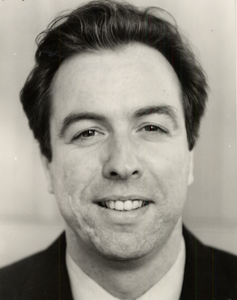 31933 A.G.M. Veraart, gemeenteraadslid voor D66. Foto gemaakt t.g.v. de raadsperiode 1994-1998.