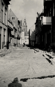 32300 Maandag 2 feb. 1953 na de stormvloed. De Sarazijnstraat.