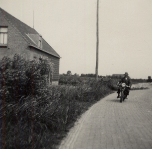 32399 Aanleg van de weg Ritthem-Souburg. De weg werd officieel in gebruik genomen op 31 oktober 1934