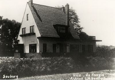 32715 Villa De Hoogte, architect L.M. Naaktgeboren. Woonhuis aan de Nieuwe Vlissingseweg 23a, hoek Marnixplein in ...