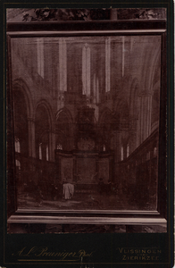 33405 Reproductie van een schilderij. Praalgraf van M.A. de Ruyter in de Nieuwe Kerk te Amsterdam.
