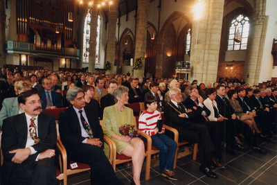 33615 Afscheid in de Sint Jacobskerk van J.C.Th. van der Doef als burgemeester van Vlissingen.Op de foto: de ...