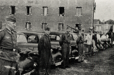 33668 Tweede Wereldoorlog. Duitse militairen gelegerd in Vlissingen. Het exercitieterrein bij het Arsenaal aan de ...