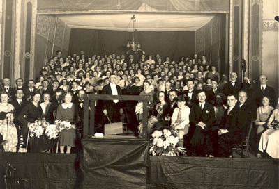 33938 De Christelijke zangvereniging Hoop op Zegen , opgericht in 1909. Foto genomen waarschijnlijk bij het 25 jarig ...