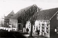 34682 Boerderij van Martinus de Wolf, daterend van 25 april 1870, aan de Van Doornlaan/Nieuwe Vlissingseweg in ...